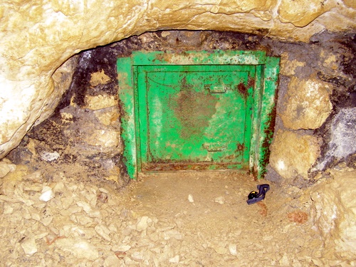 Photograph of Entrance to the bear chambers in the Grotte de la Balme Colon, Mont Granier