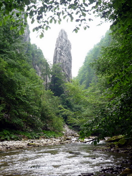 Photograph of the Pic de l'Œillette in the Gorge du Guiers Mort